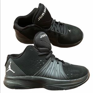 Jordan 5 AM BG Size 5Y fits women 7